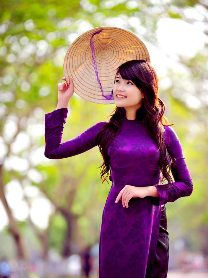 Ao Dai - Vietnamese traditional dresses - vietnam-online