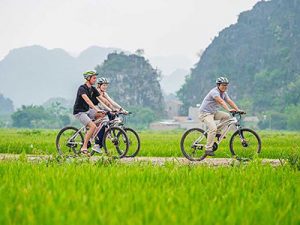 ninh binh cycling tour