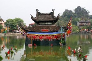 thay pagoda water puppetry