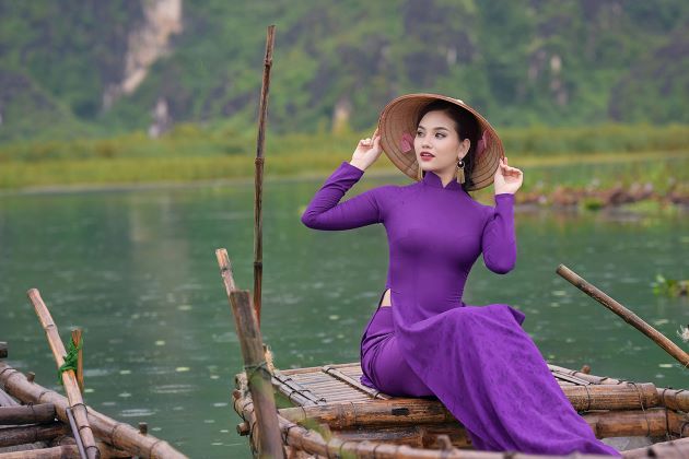 Áo dài, a Vietnamese traditional dress