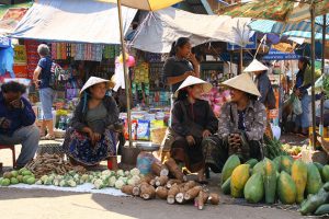 Laos Lifestyle & Traditional Customs