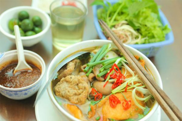 Vietnamese Food Names - 25 Must-try Dishes with Pictures