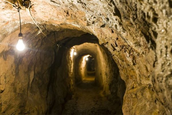 vinh moc tunnels in vietnam