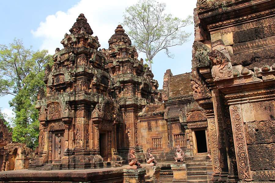 Banteay Srey - Indochina tour package