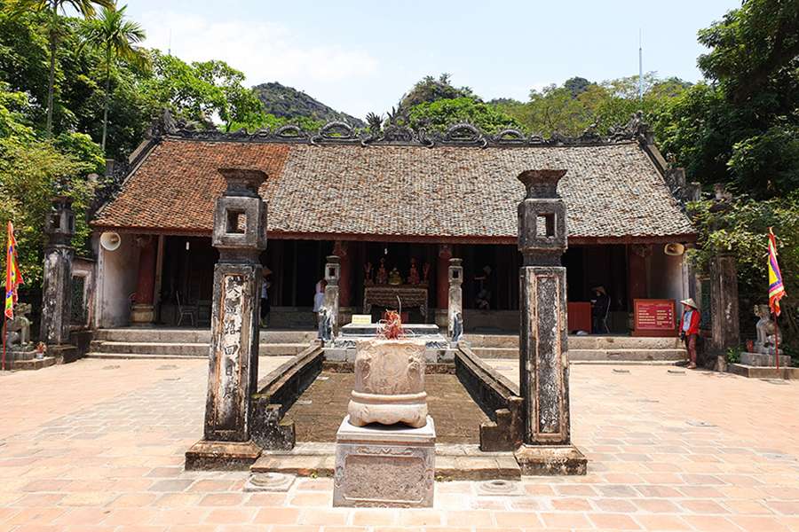 Hoa Lu ancient capital -Vietnam Cambodia tours
