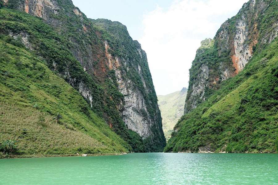 Nho Que River-Vietnam adventure tours