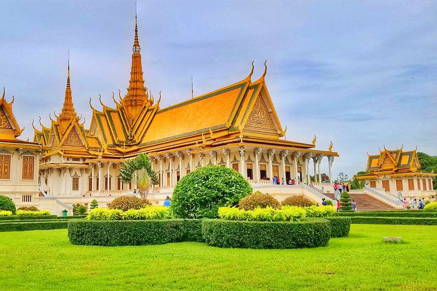 Phnom Penh Royal Palace -Vietnam Cambodia tours