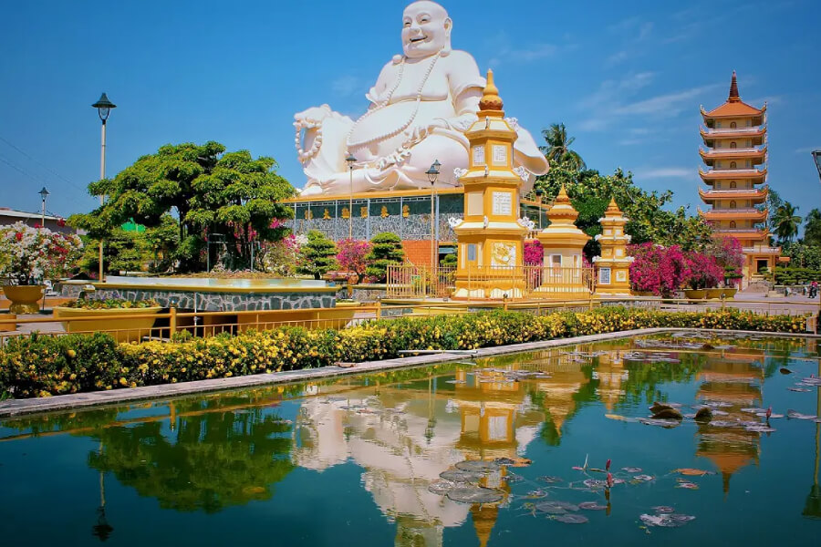 Vinh Trang pagoda -Indochina tour package