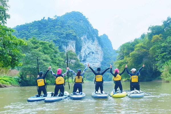 SUP paddling - Ba Be tours